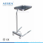 AG-SS008C tinggi disesuaikan dengan kaki pedal 304 meja nampan stainless steel dengan roda